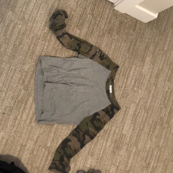camo kinda cropped tee - youth size - Picture 2 of 5